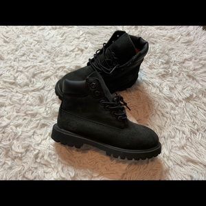 Kids boots